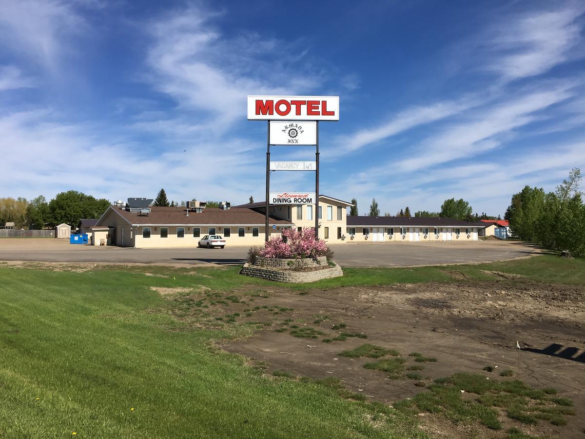 Armada Inn Motel Unity Exterior photo